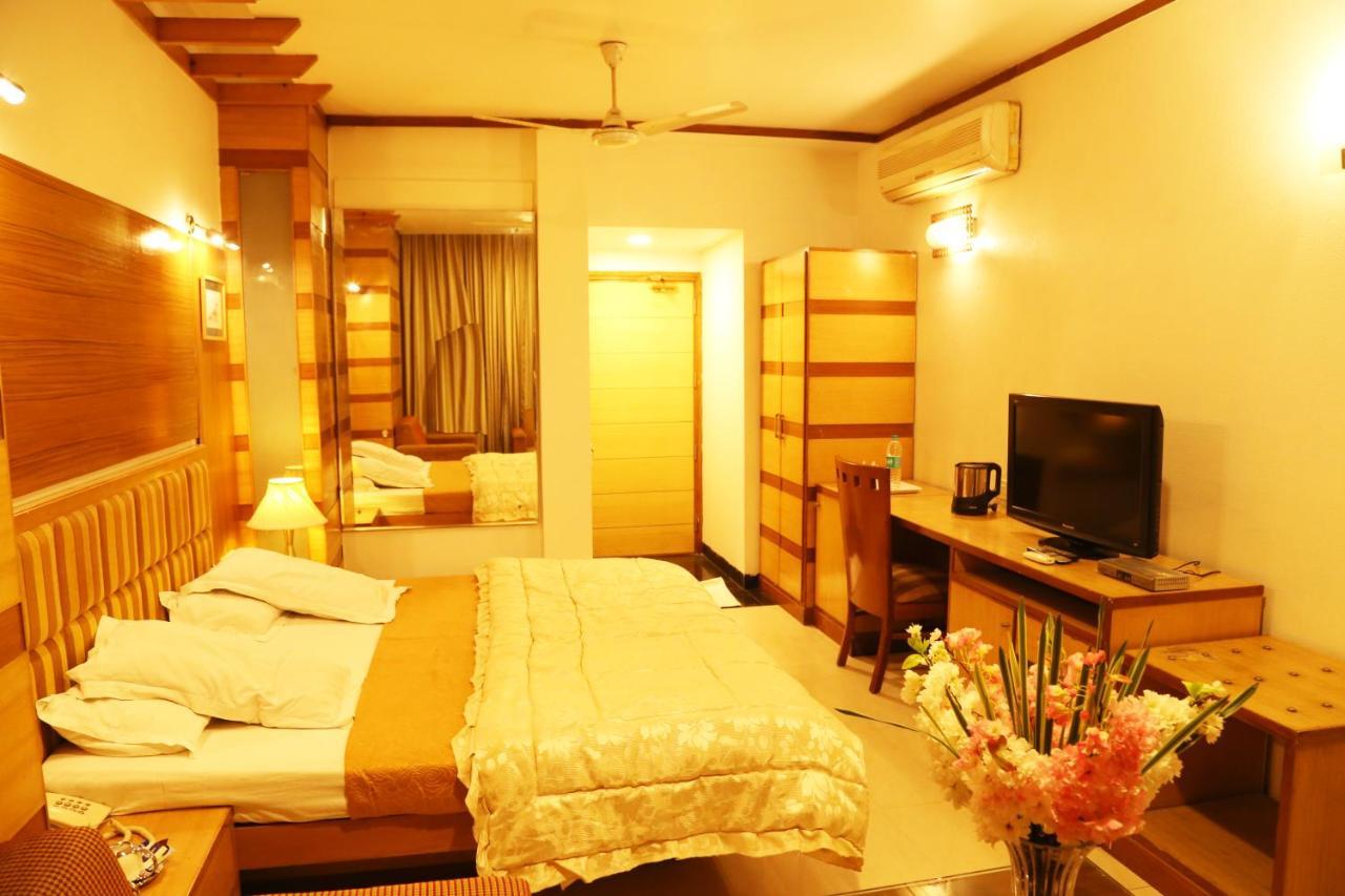 Hotel H26 Chandigarh Exterior photo