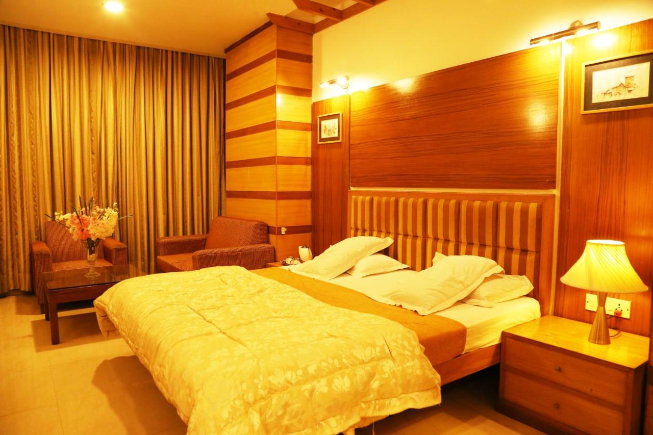 Hotel H26 Chandigarh Exterior photo