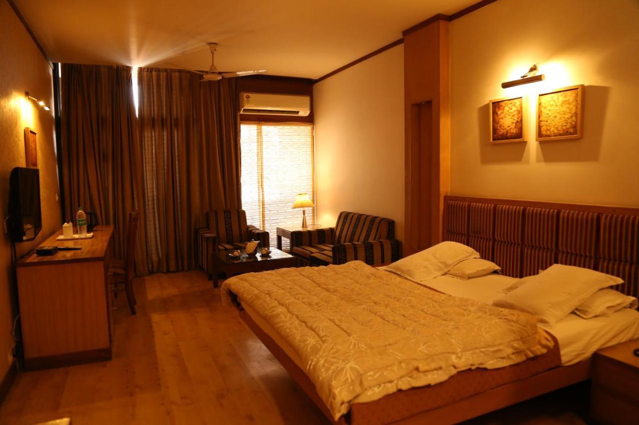 Hotel H26 Chandigarh Exterior photo
